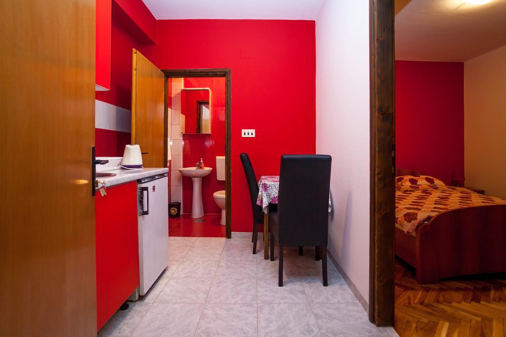 Apartments Ratkovic Tivat Habitación foto
