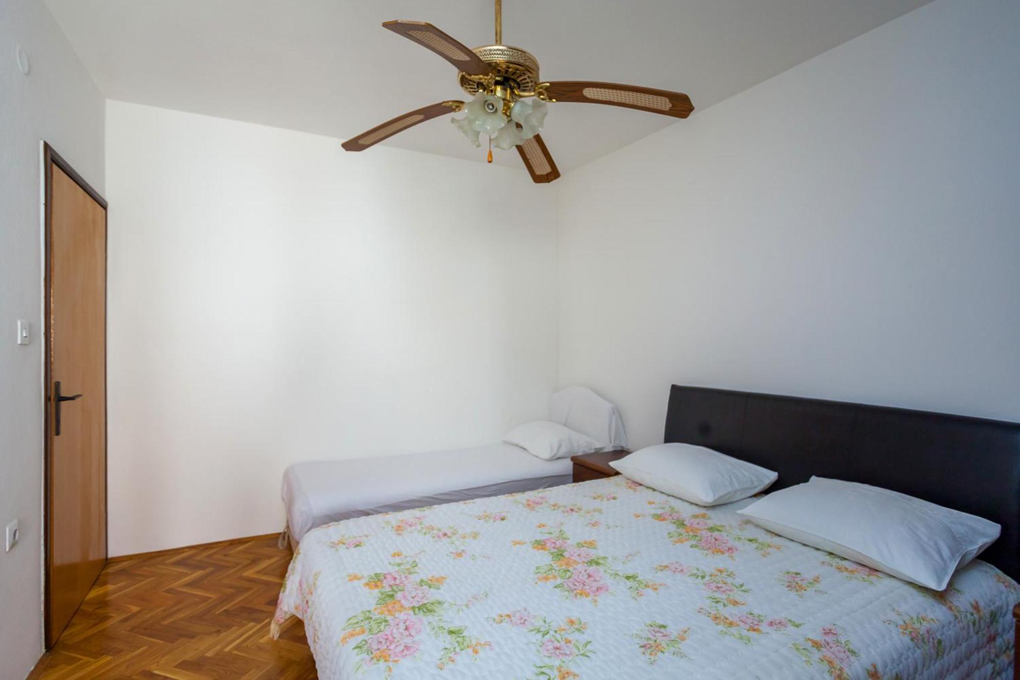 Apartments Ratkovic Tivat Habitación foto