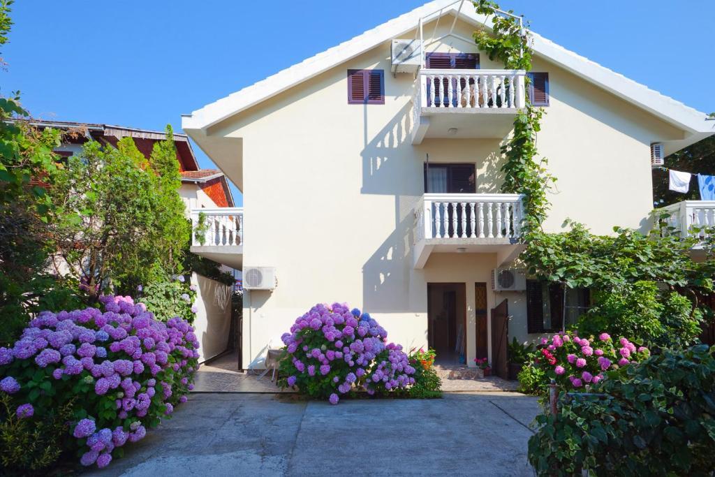 Apartments Ratkovic Tivat Habitación foto