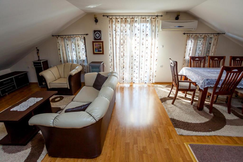 Apartments Ratkovic Tivat Exterior foto